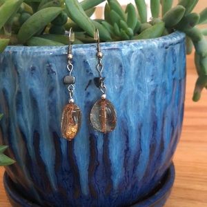 Gold and black bead dangly fashion earrings